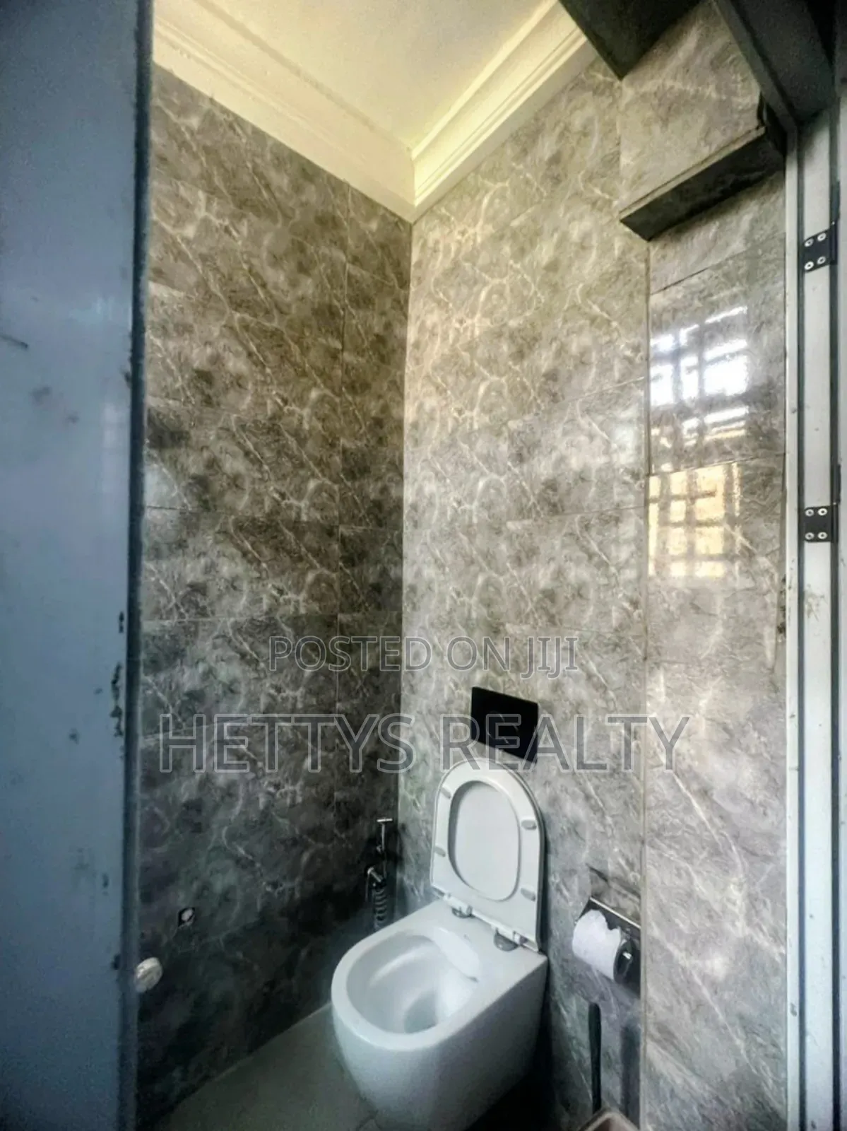 2bdrm House in Pokuase for sale