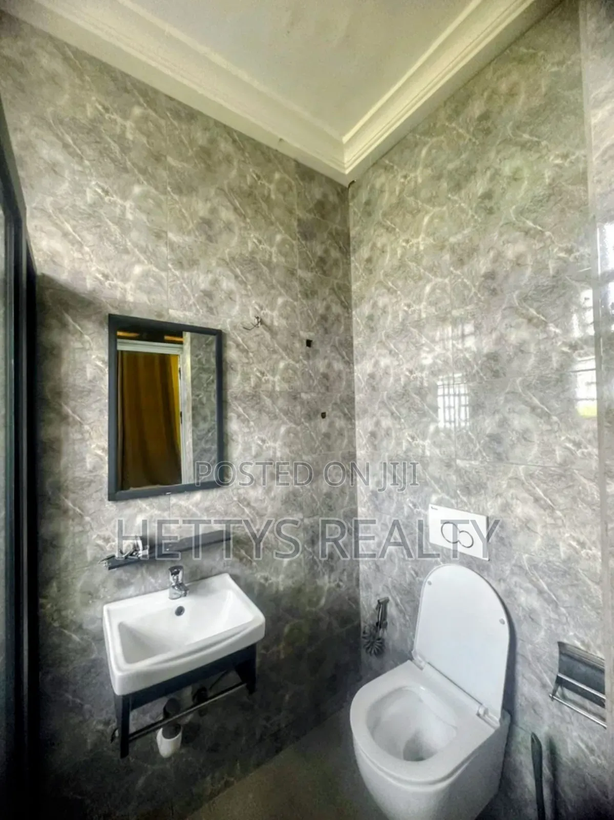 2bdrm House in Pokuase for sale