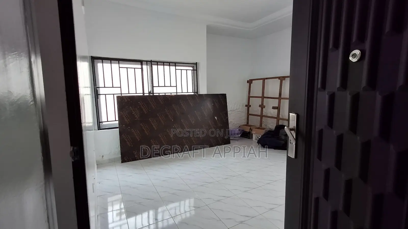 12bdrm House in Abuakwa, Kumasi for sale