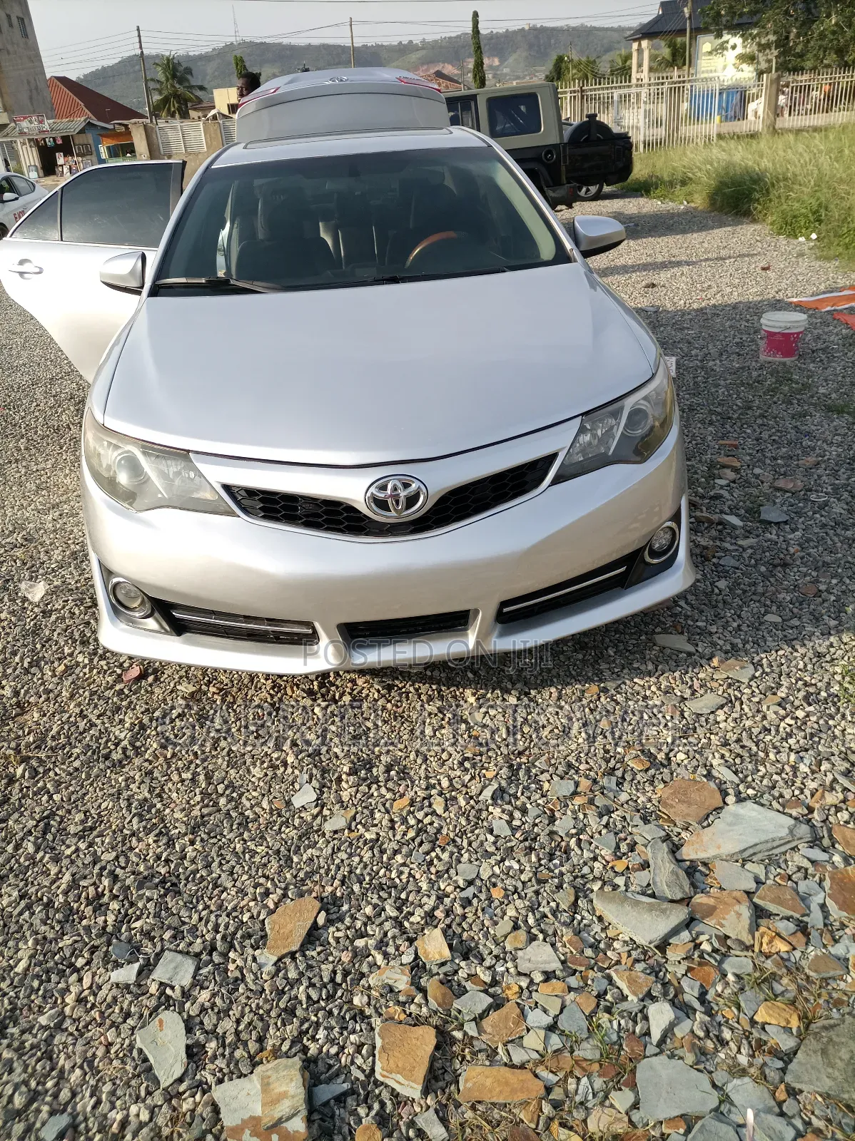 Toyota Camry SE Sport 4dr Sedan w/Prod. End 11/13 (2.5L 4cyl 6A) 2014