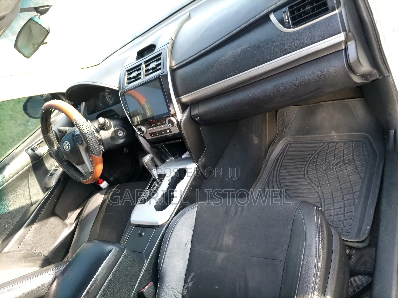 Toyota Camry SE Sport 4dr Sedan w/Prod. End 11/13 (2.5L 4cyl 6A) 2014
