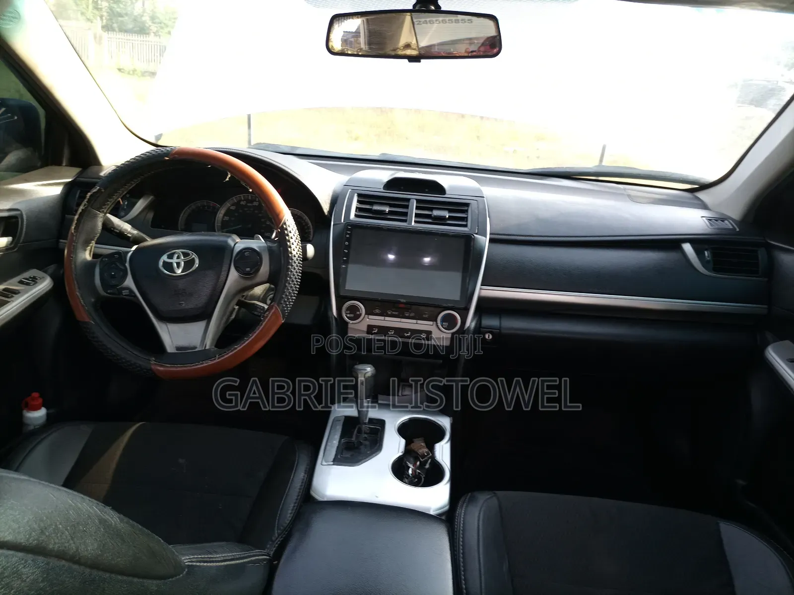 Toyota Camry SE Sport 4dr Sedan w/Prod. End 11/13 (2.5L 4cyl 6A) 2014