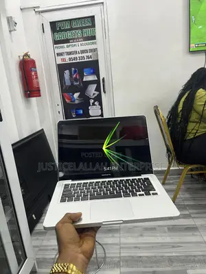 Laptop Apple MacBook 2011 4GB Intel Core I7 HDD 750GB