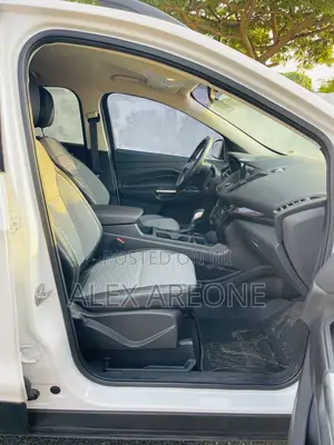 Ford Escape SE 4x4 2019 White