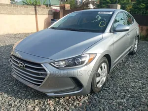Hyundai Elantra Sport Sedan FWD (1.6L 4cyl 6M) 2017 Silver