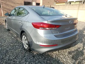 Hyundai Elantra Sport Sedan FWD (1.6L 4cyl 6M) 2017 Silver