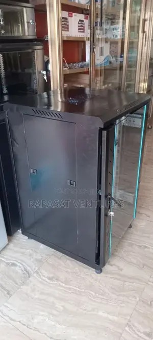18u Rack With Fan, Tray, Pdu and Wheels