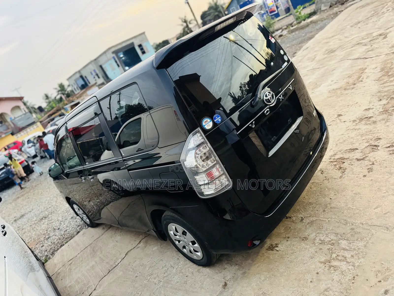 Toyota Voxy 2013 Black