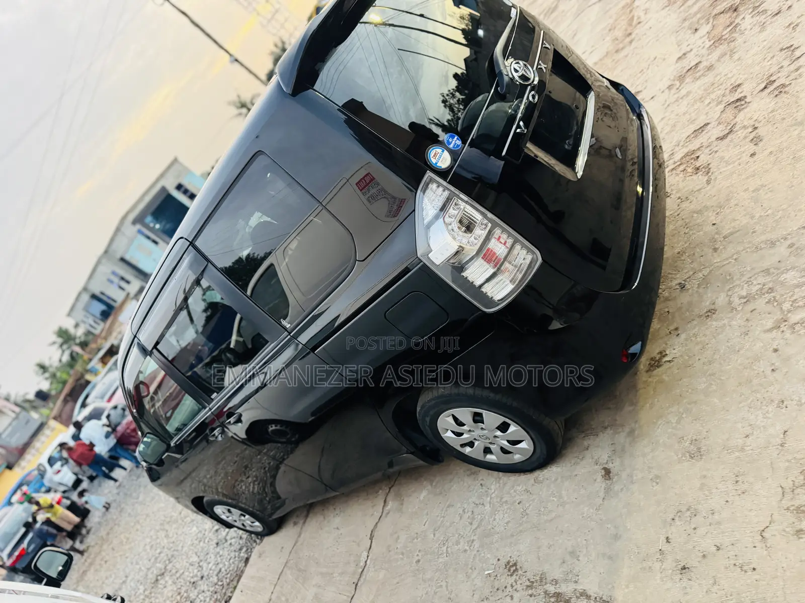 Toyota Voxy 2013 Black