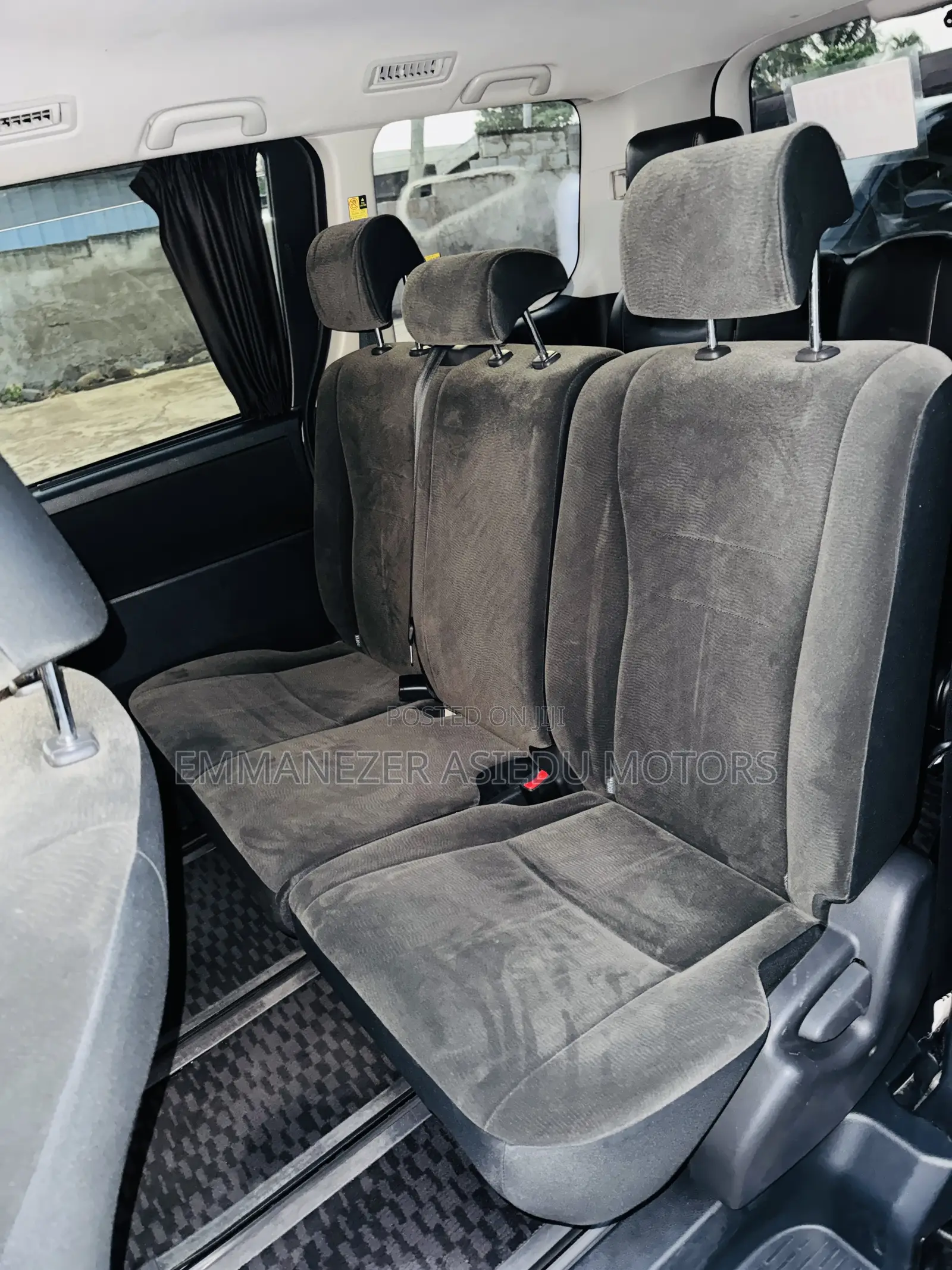 Toyota Voxy 2013 Black