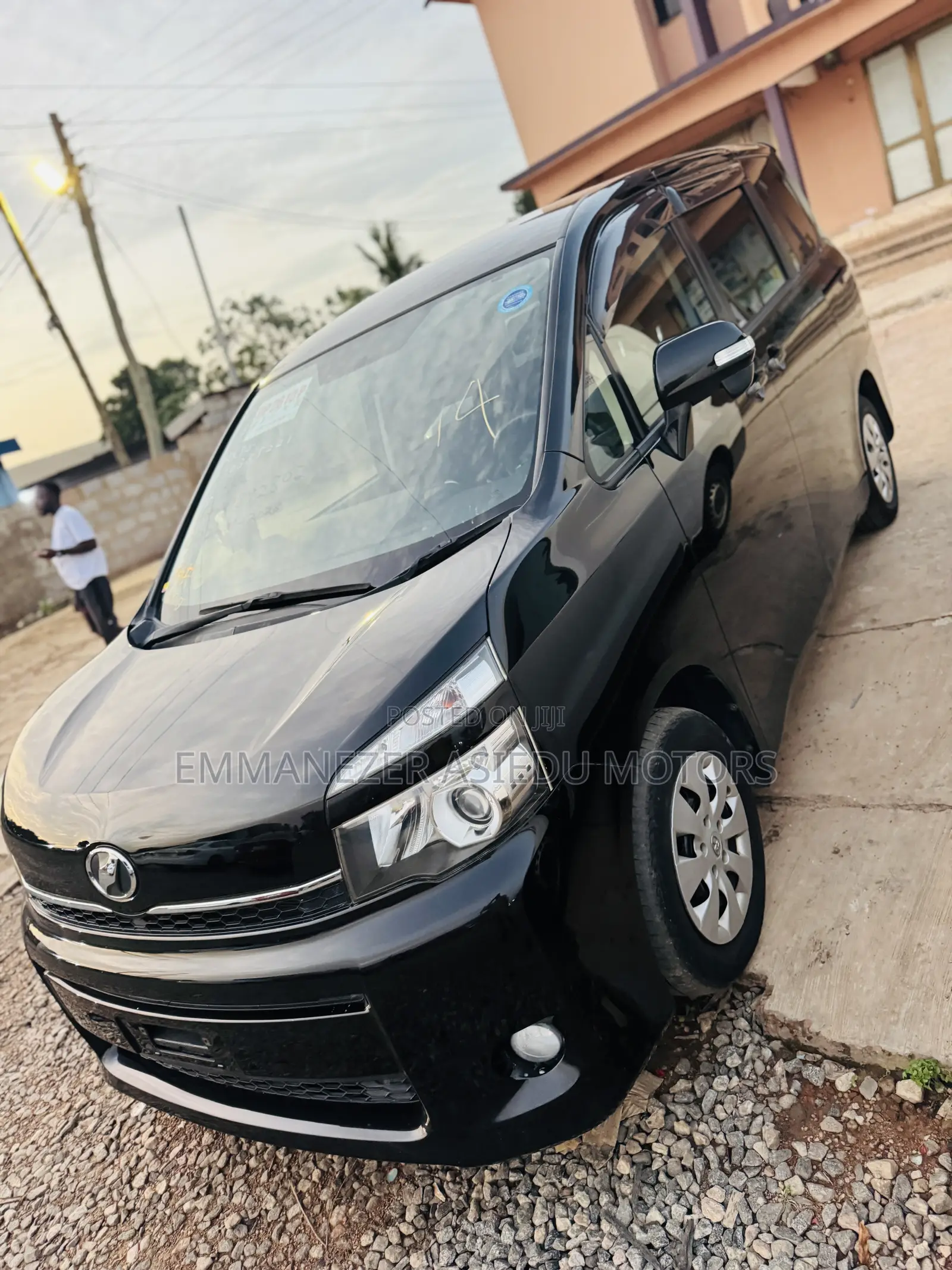 Toyota Voxy 2013 Black