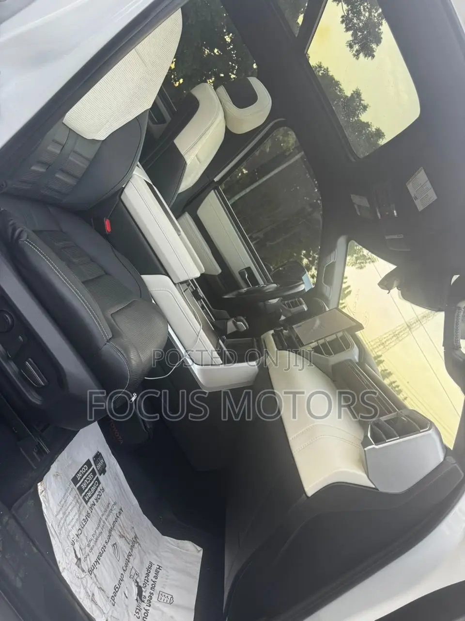 Toyota Tundra SR5 Double Cab 8.1' Bed 2023 White