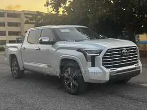 Toyota Tundra SR5 Double Cab 8.1' Bed 2023 White
