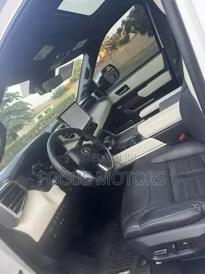 Toyota Tundra SR5 Double Cab 8.1' Bed 2023 White