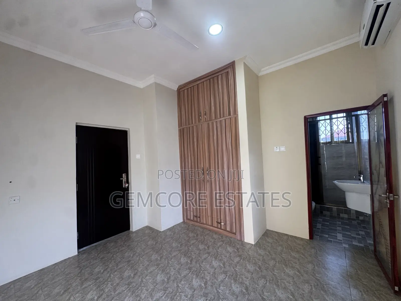 4bdrm House in School Junction, Adjiriganor for rent