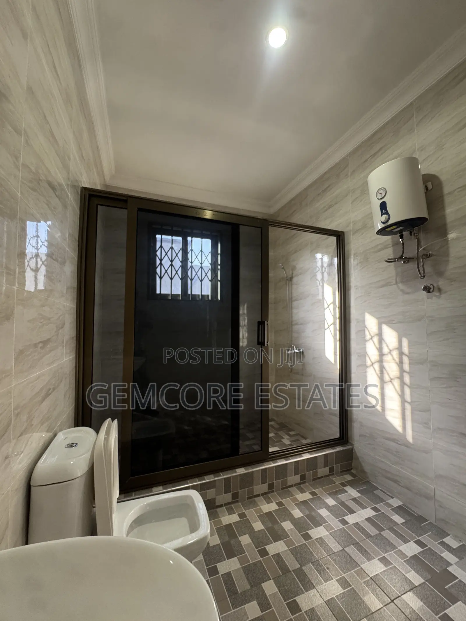 4bdrm House in School Junction, Adjiriganor for rent