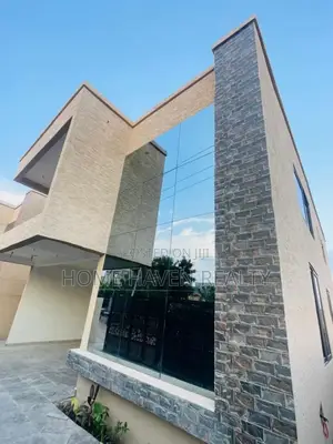 4bdrm House in Ashaley Botwe for sale