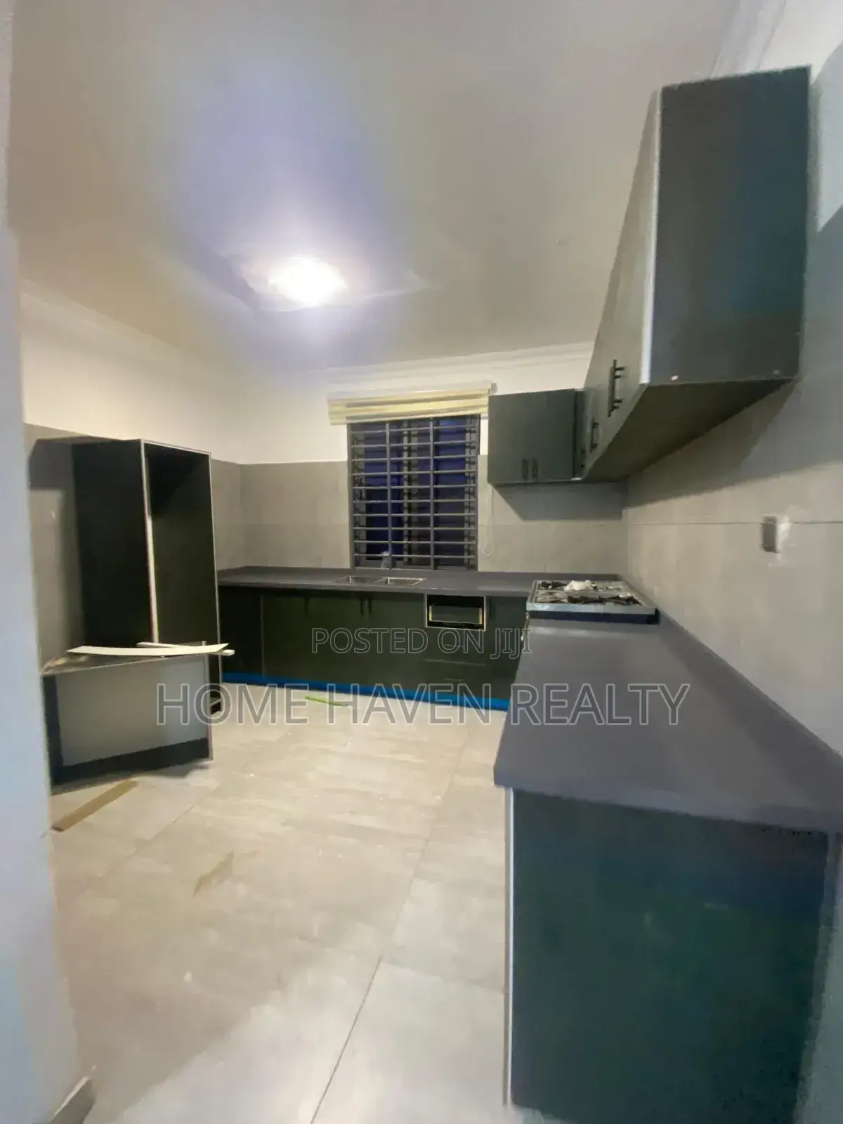 4bdrm House in Ashaley Botwe for sale