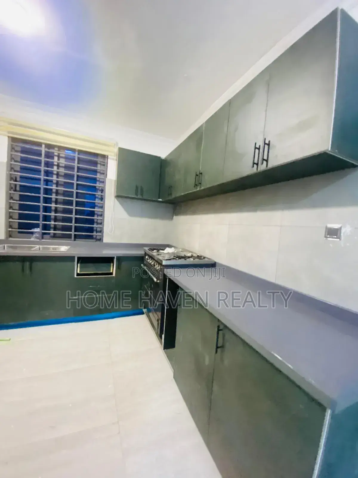 4bdrm House in Ashaley Botwe for sale