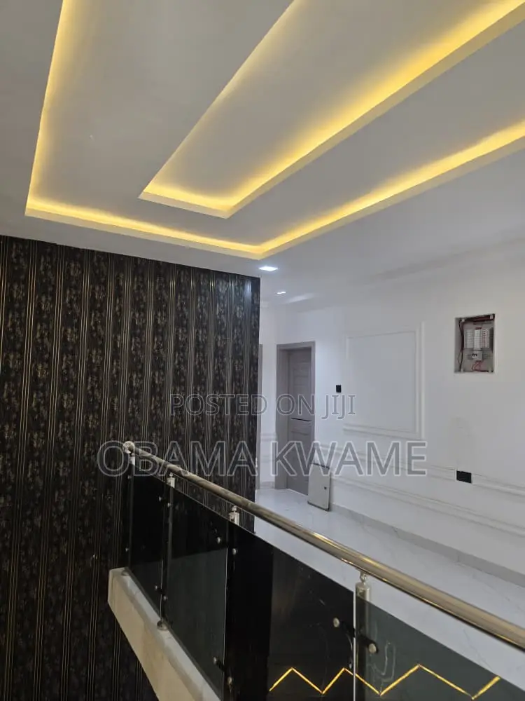 4bdrm Mansion in Gringo Lynks Premium, Lashibi for sale