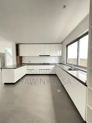 4bdrm Duplex in Bn Estate, Oyarifa for sale
