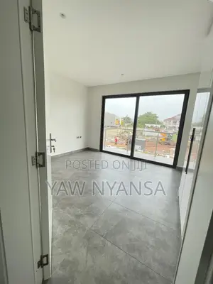 4bdrm Duplex in Bn Estate, Oyarifa for sale
