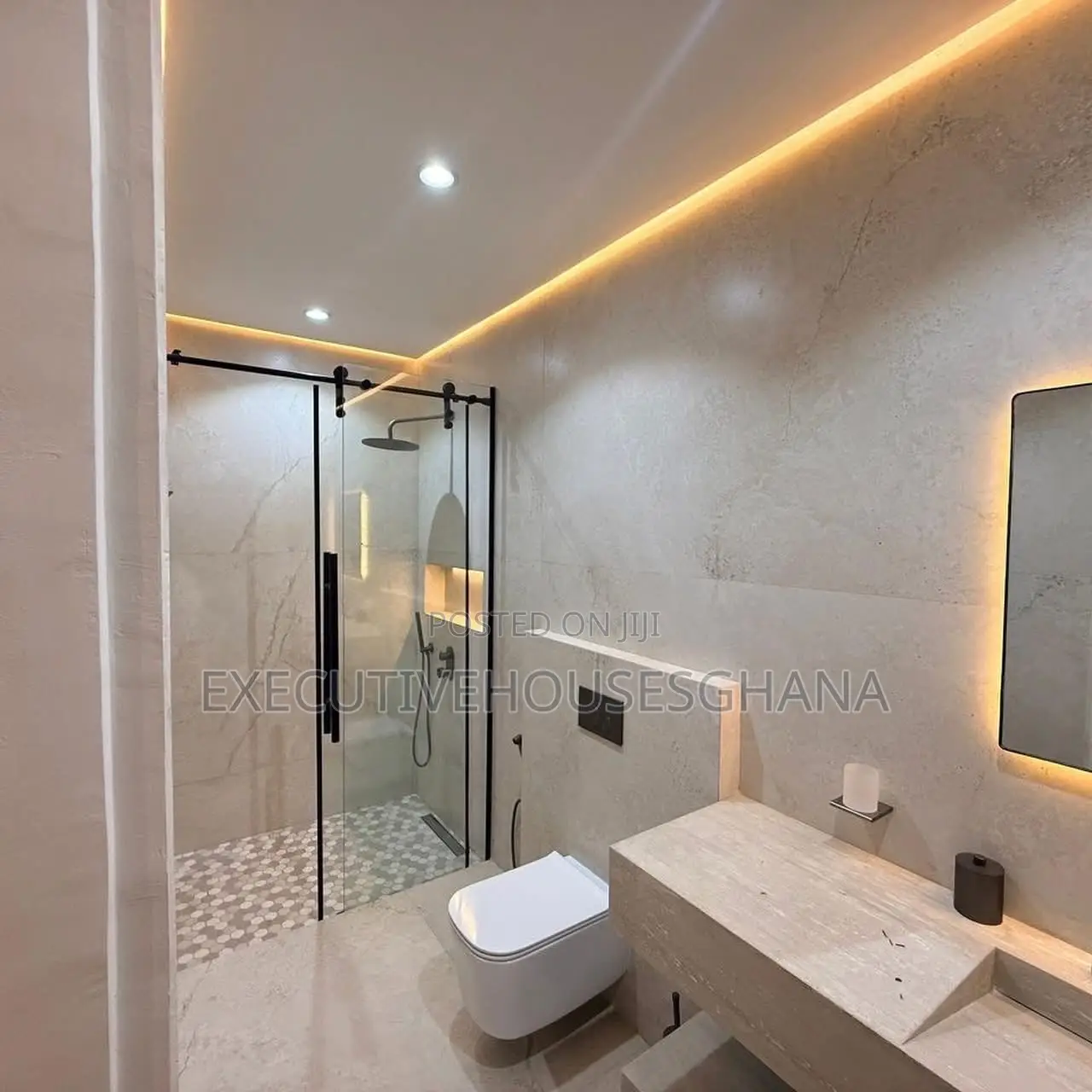 3bdrm Penthouse in Executivehousesghana, Cantonments for rent