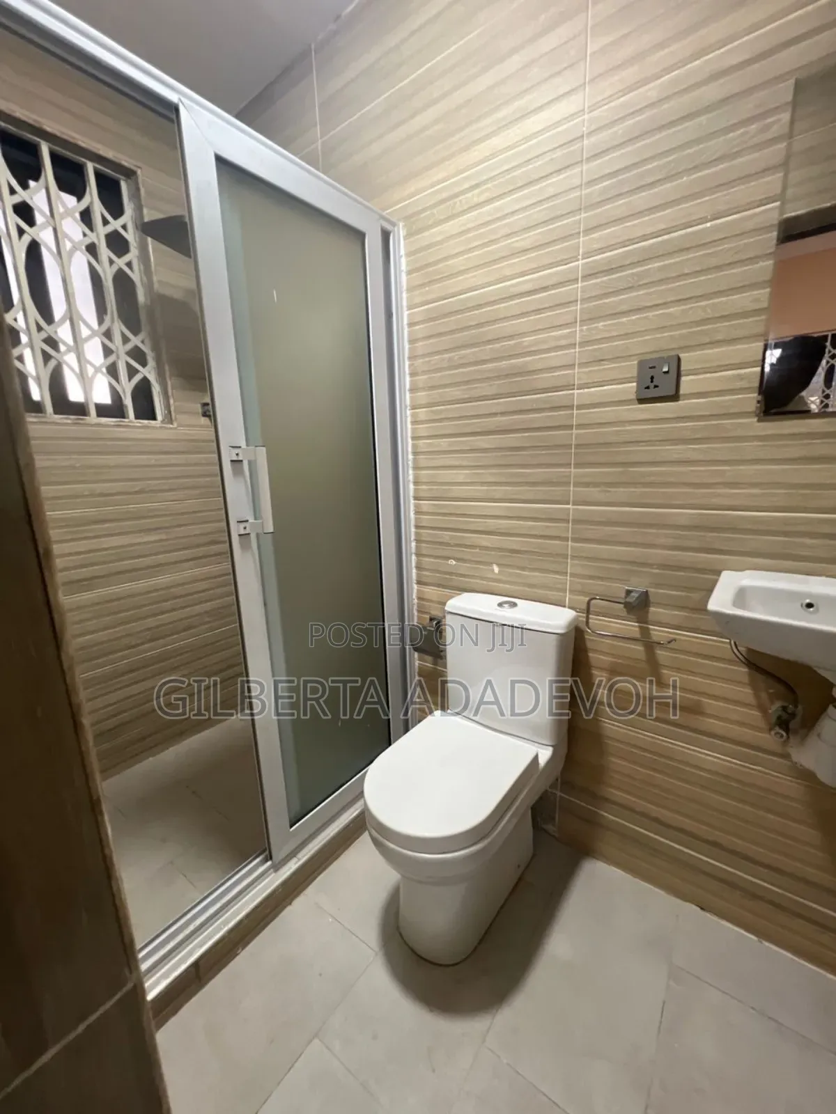 2bdrm Apartment in Amanfro, Adenta for rent