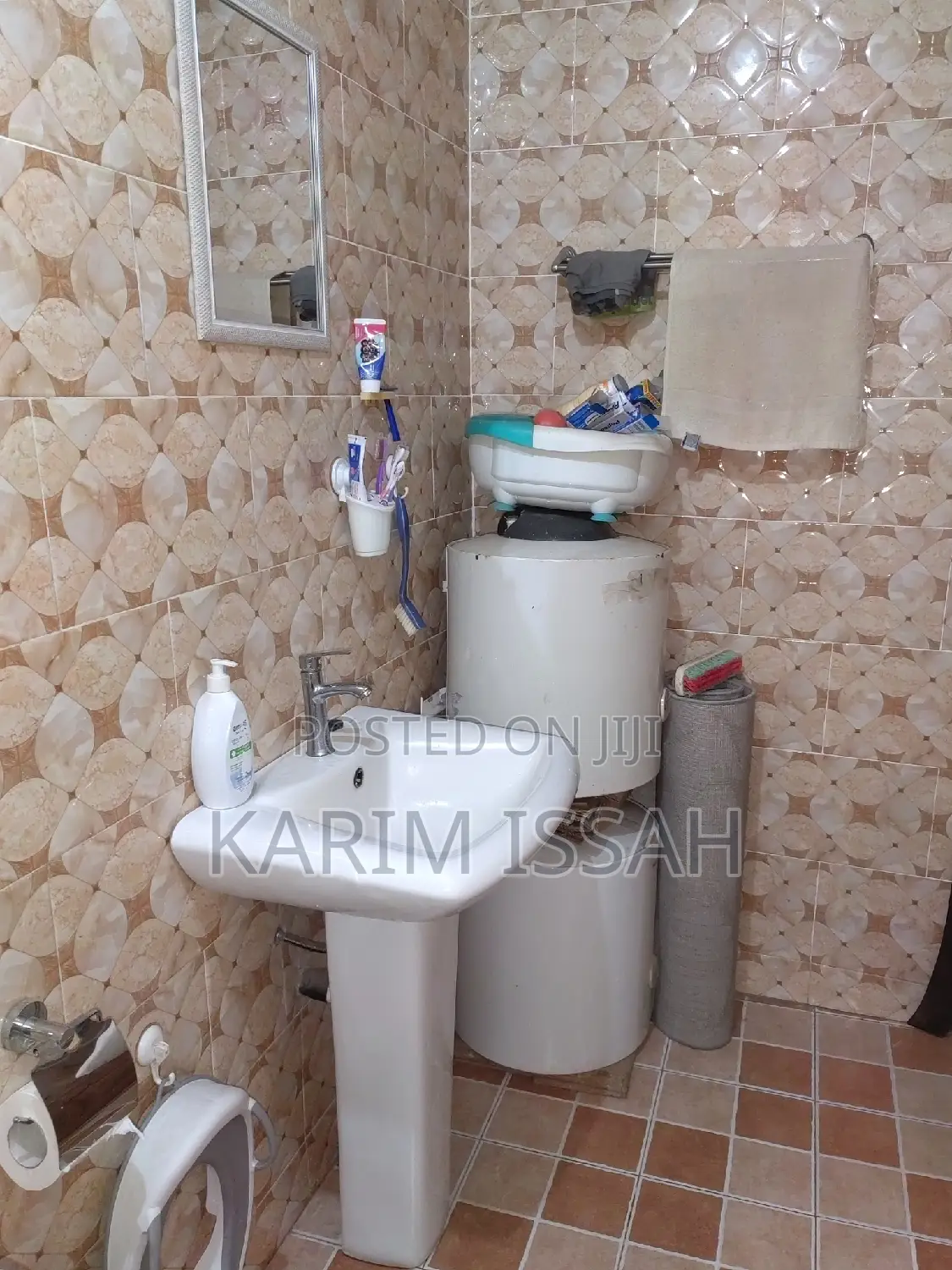 6bdrm House in Kwabre for sale