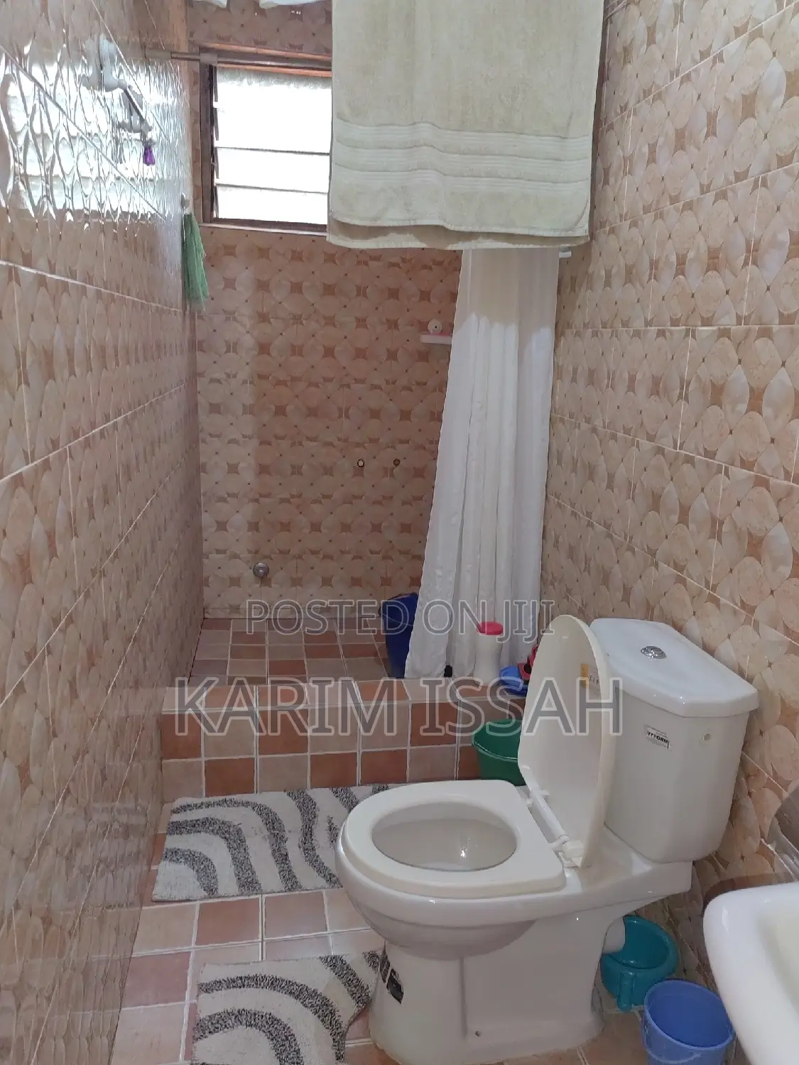 6bdrm House in Kwabre for sale