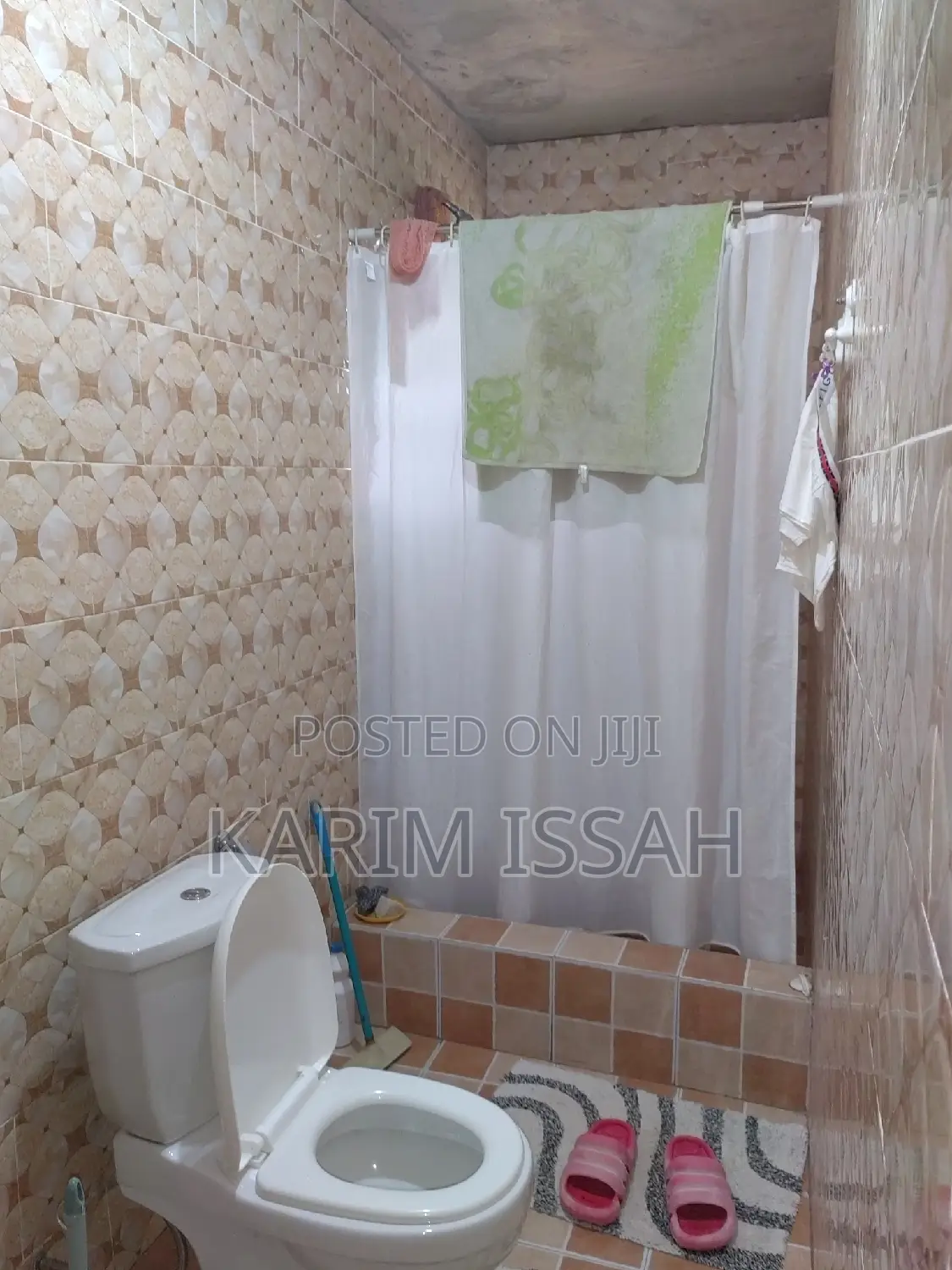 6bdrm House in Kwabre for sale