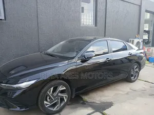 New Hyundai Elantra SE 2024 Black