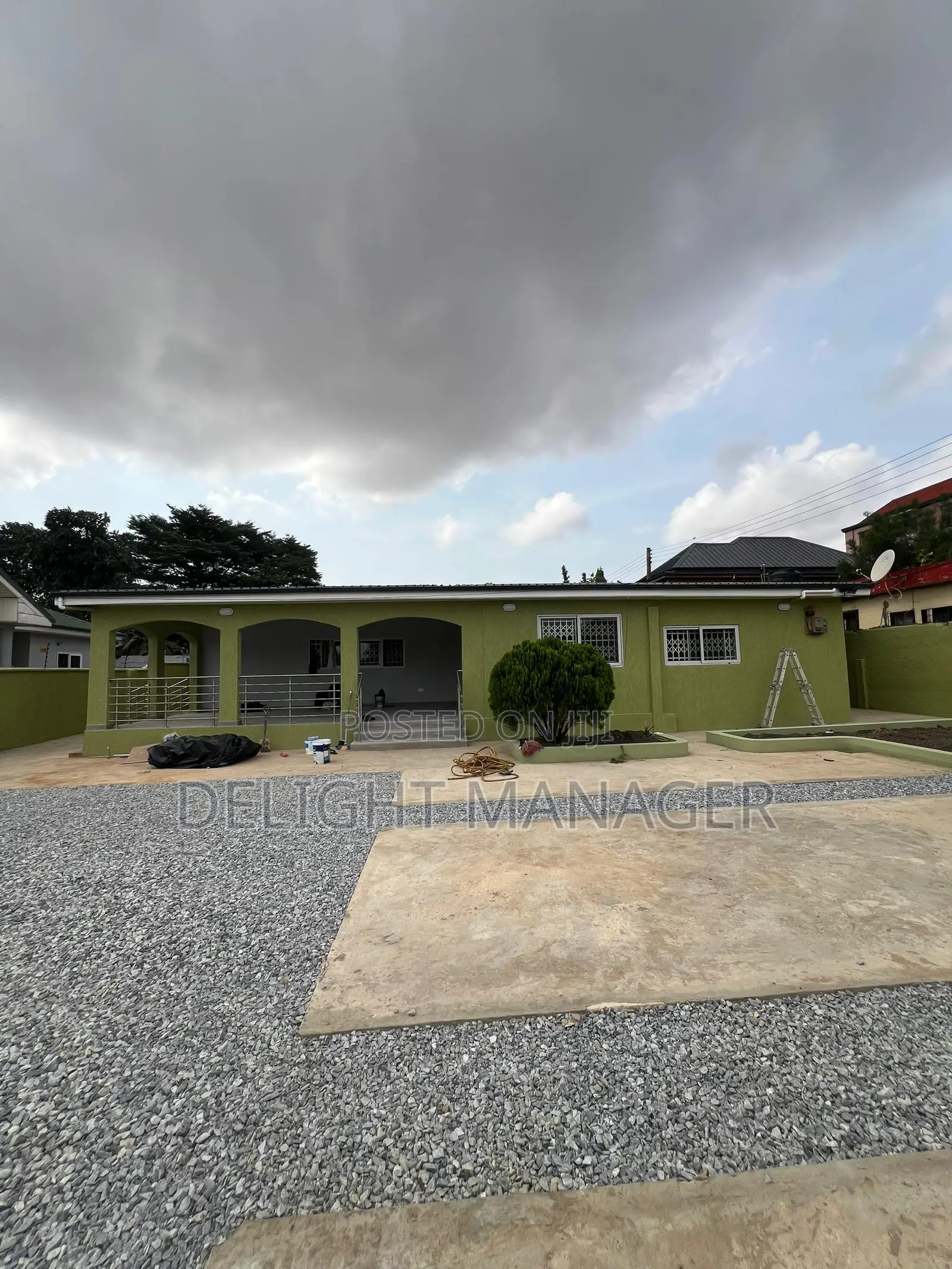 4bdrm Mansion in Delight Estate, Tesano for rent