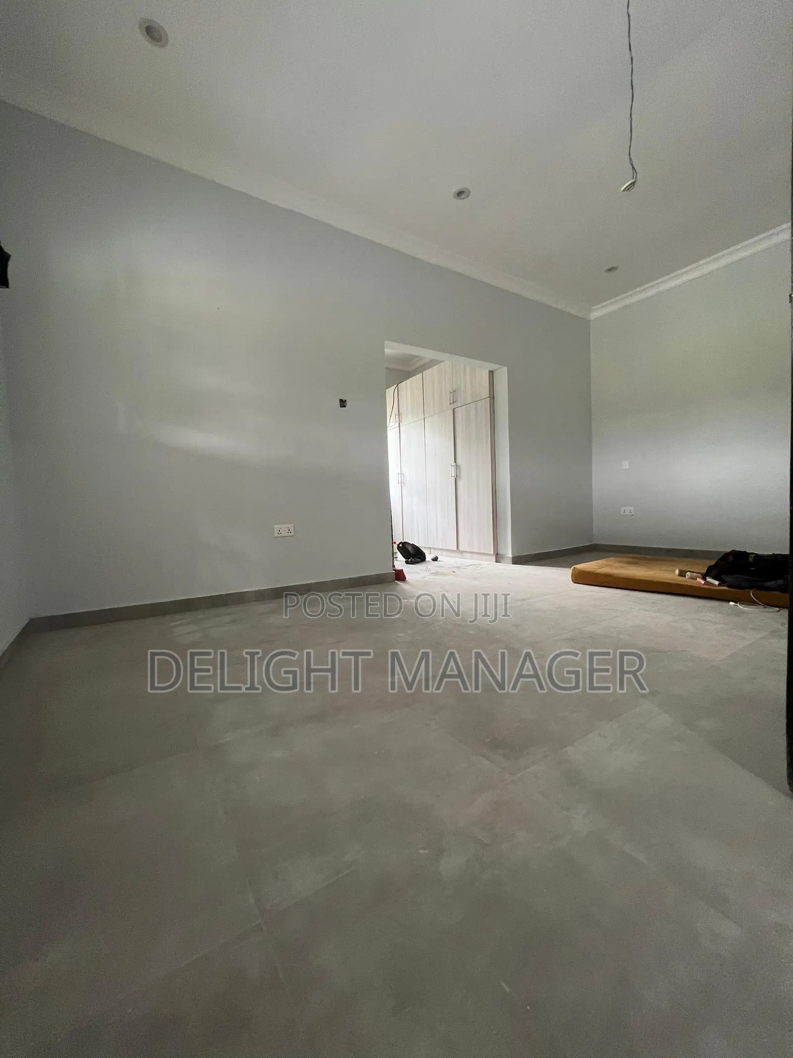 4bdrm Mansion in Delight Estate, Tesano for rent