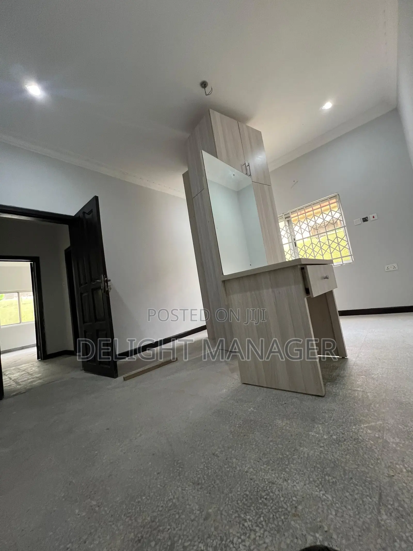 4bdrm Mansion in Delight Estate, Tesano for rent