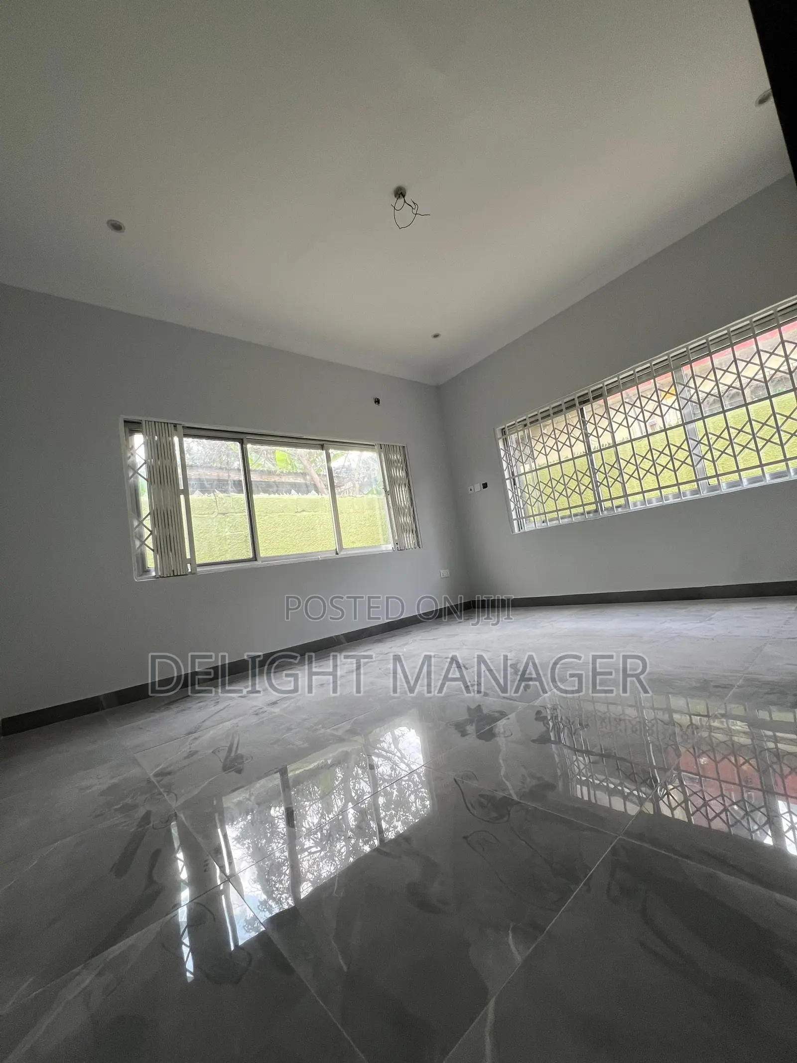 4bdrm Mansion in Delight Estate, Tesano for rent