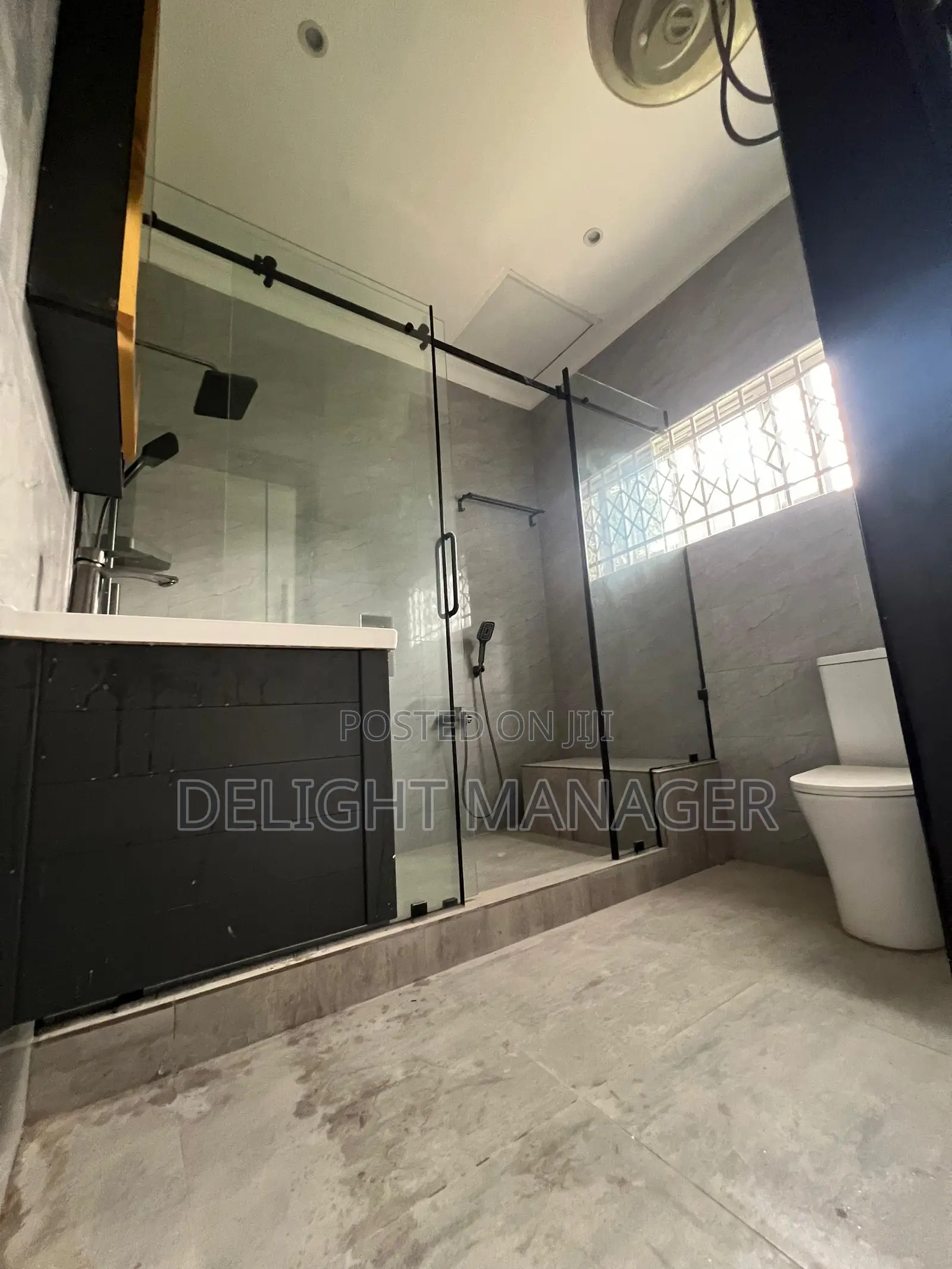 4bdrm Mansion in Delight Estate, Tesano for rent