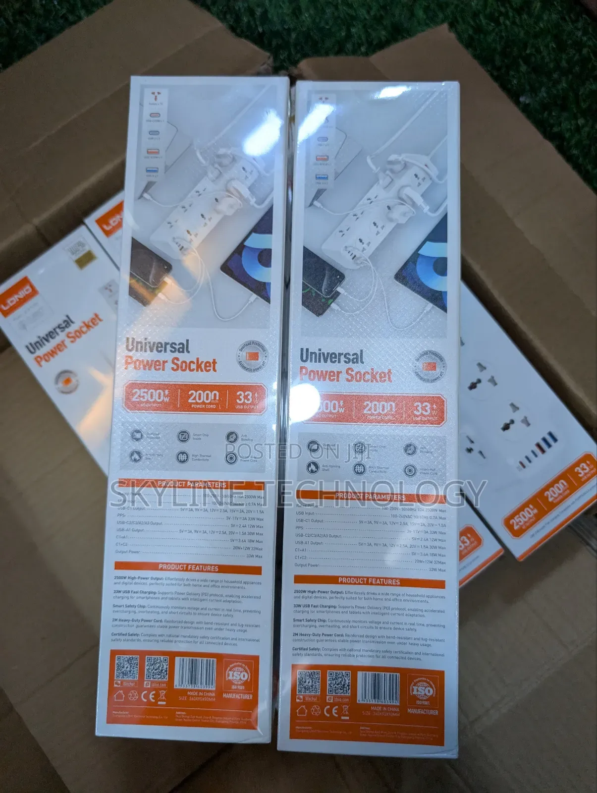 The Ldnio Sc10610 Smart Socket Extension.