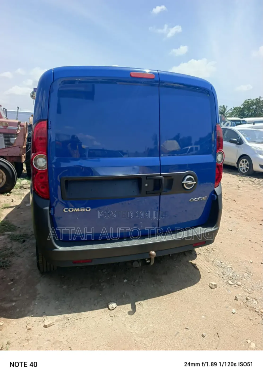 Opel Vivaro 2015 Blue