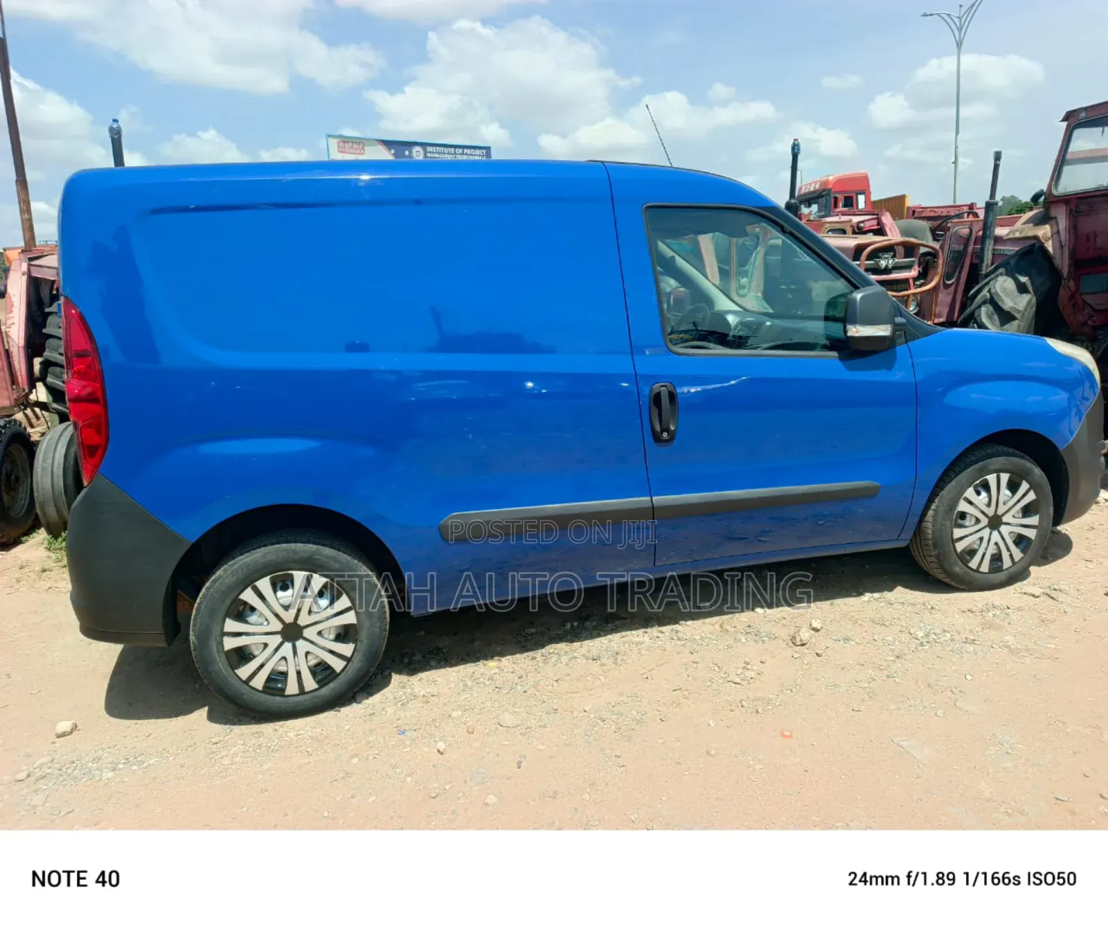 Opel Vivaro 2015 Blue