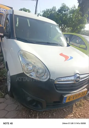 Opel Vivaro 2014 White