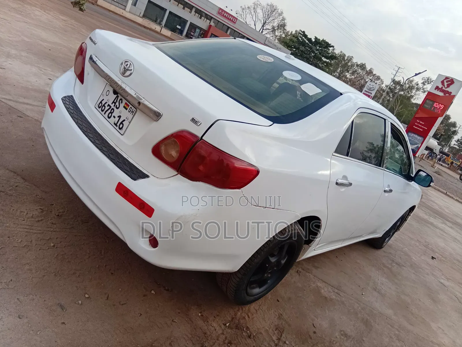Toyota Corolla LE 4dr Sedan (1.8L 4cyl 4A) 2010 White