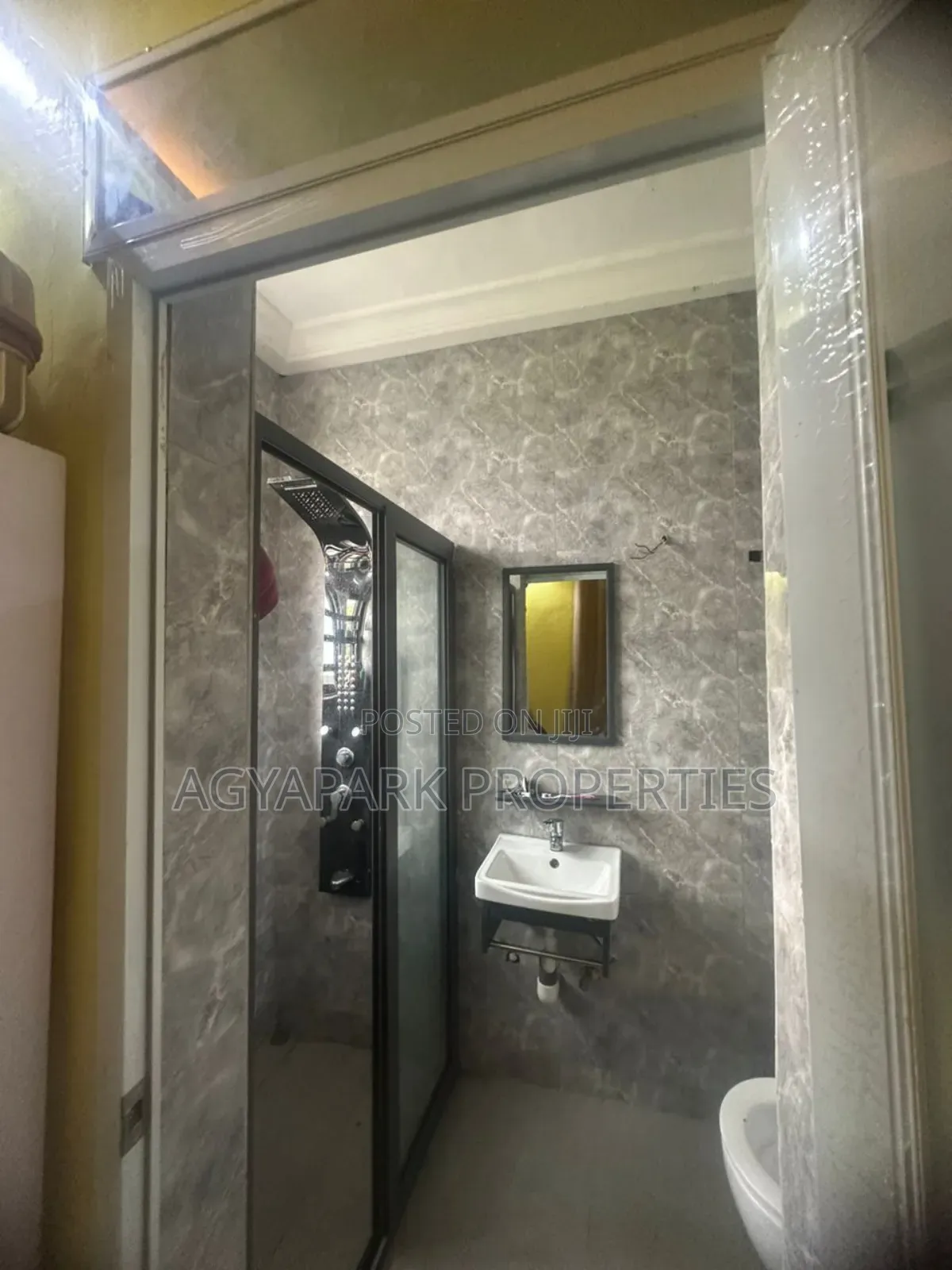 2bdrm Apartment in Pokuase Mayera for sale