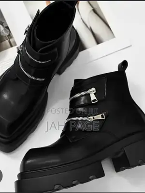 Men Designer Zipper Boosts