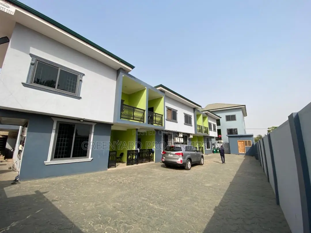 4bdrm Townhouse / Terrace in Madina Estate, East Legon for rent