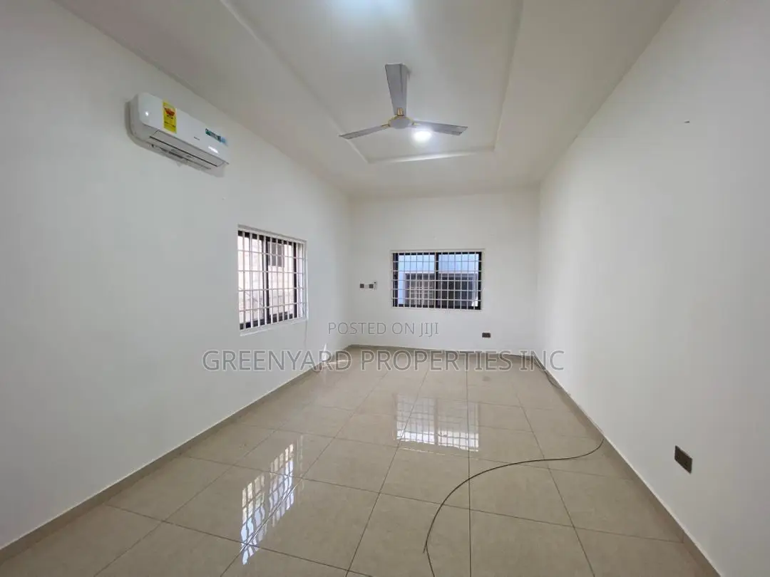 4bdrm Townhouse / Terrace in Madina Estate, East Legon for rent