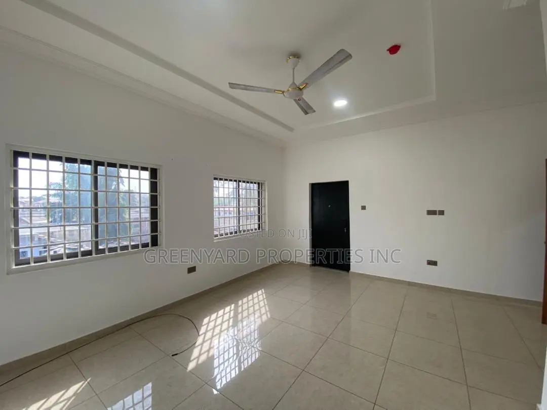 4bdrm Townhouse / Terrace in Madina Estate, East Legon for rent
