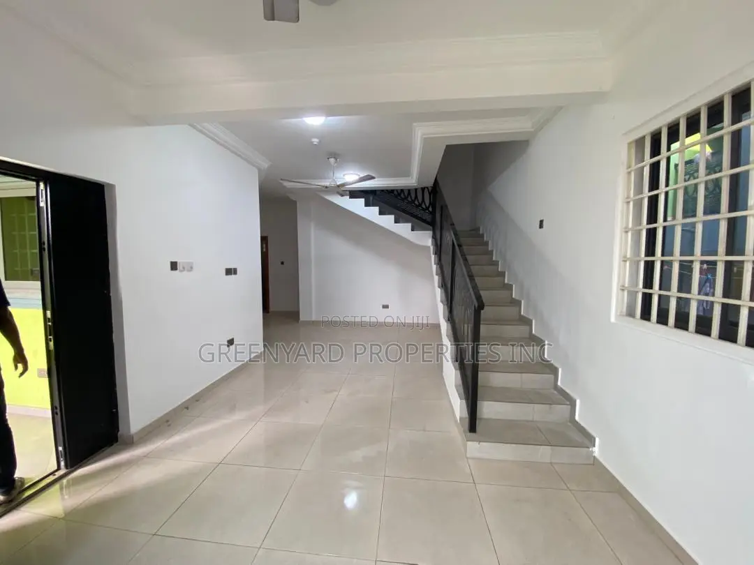 4bdrm Townhouse / Terrace in Madina Estate, East Legon for rent