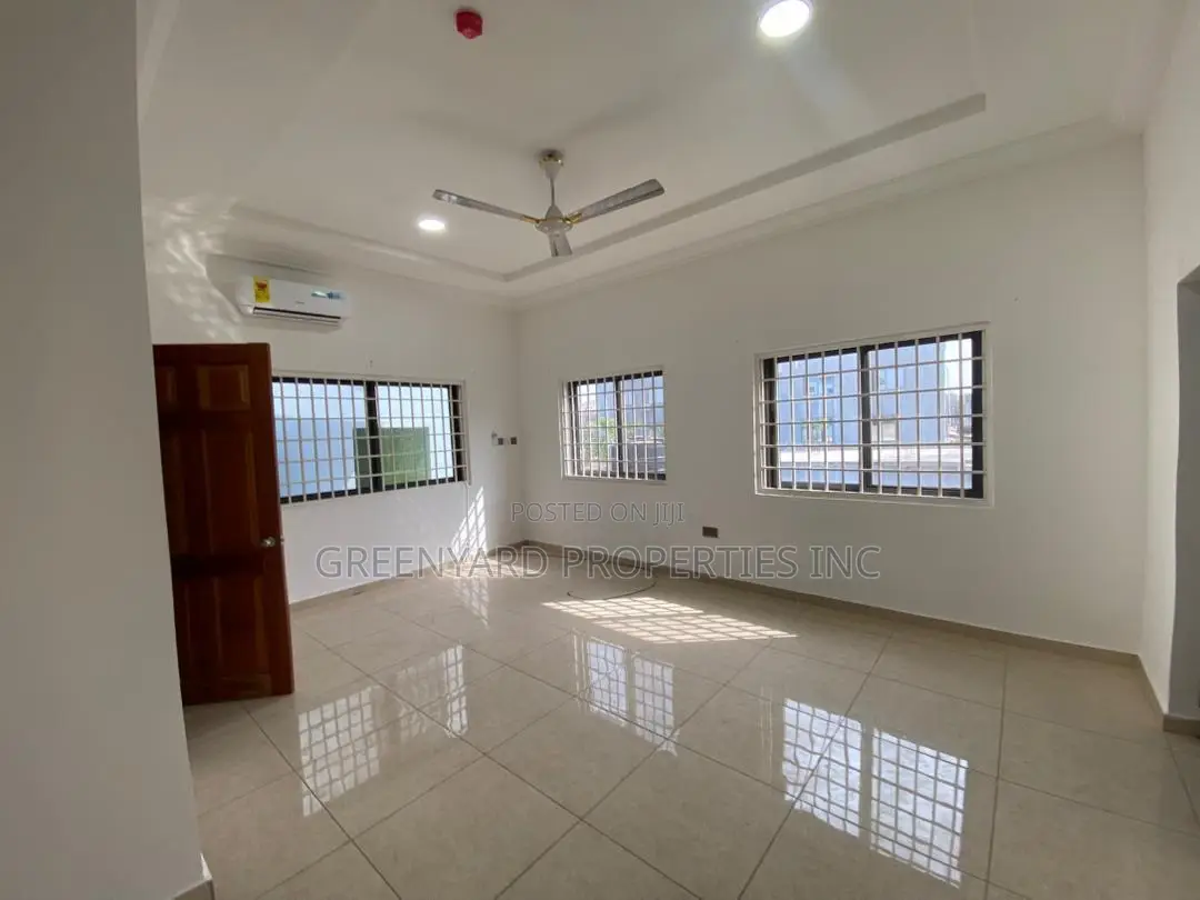 4bdrm Townhouse / Terrace in Madina Estate, East Legon for rent