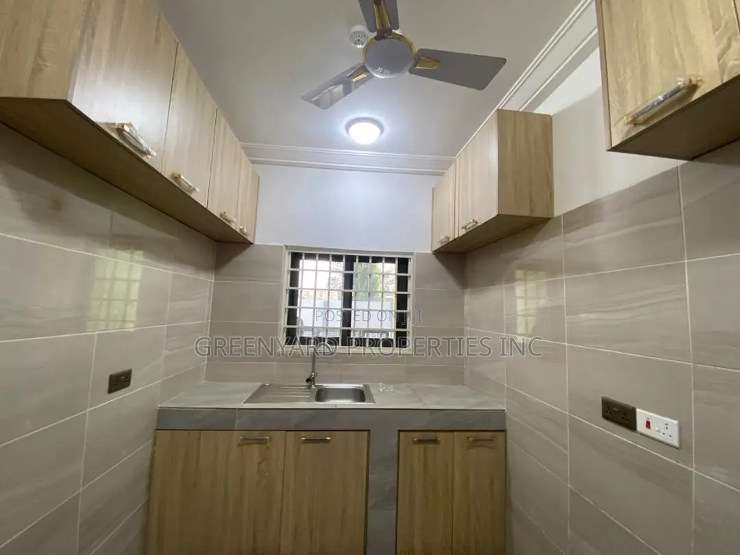 4bdrm Townhouse / Terrace in Madina Estate, East Legon for rent